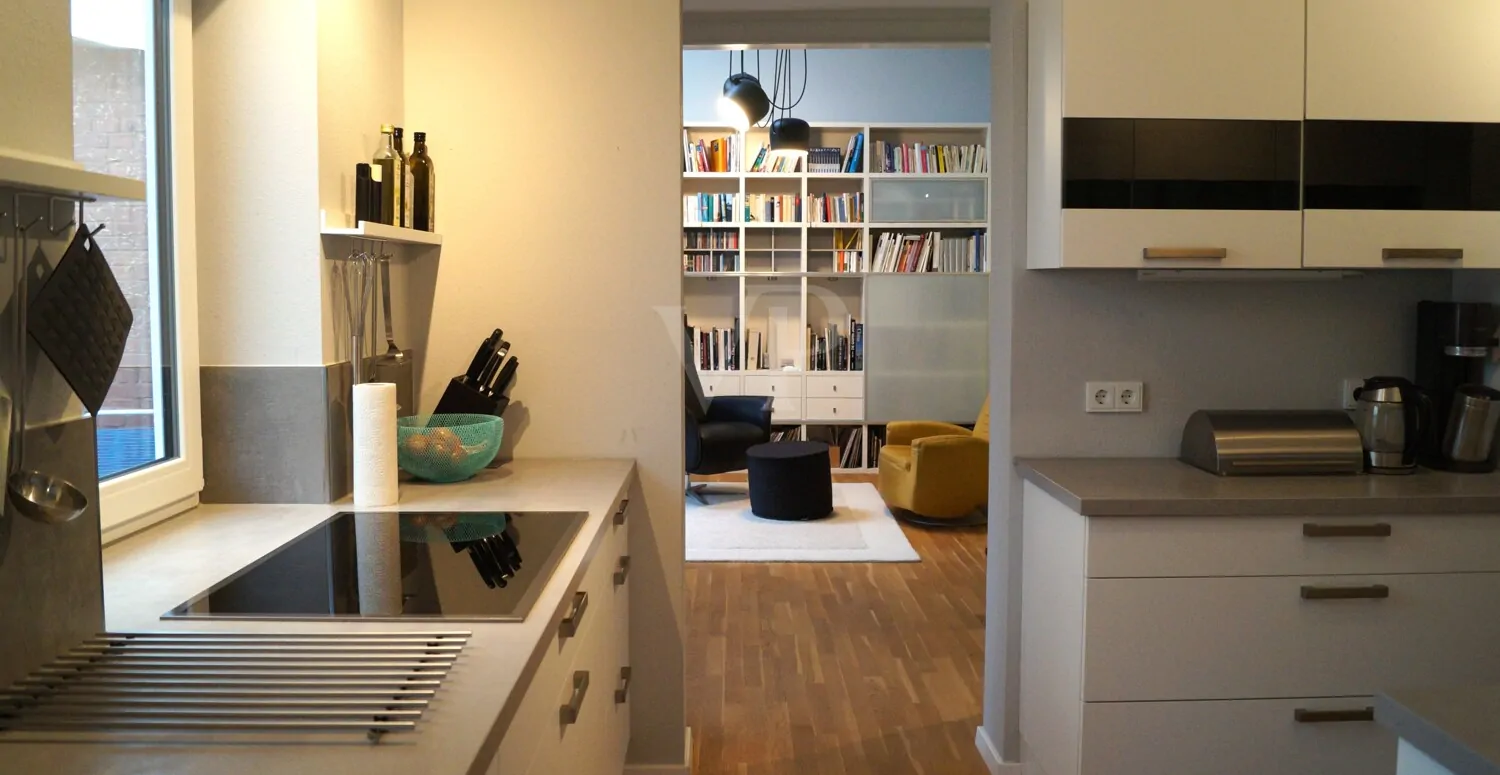 Küche Blick ins Wohnzimmer