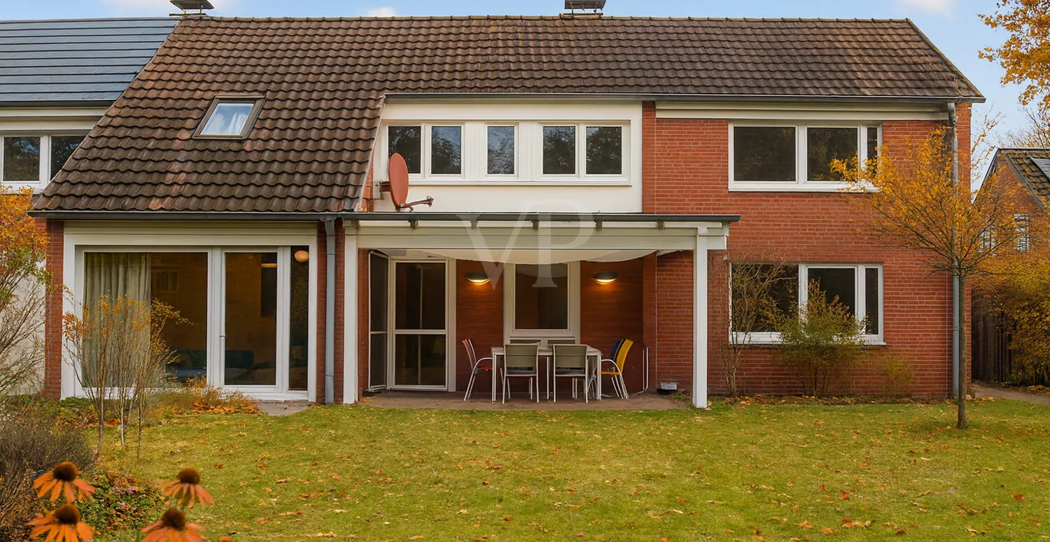 Aussenansicht vom Garten bearbeitet Herbst