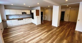von_poll_real_estate_property_25217037_image_0