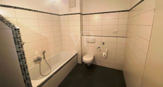 von_poll_real_estate_property_25217016_image_7
