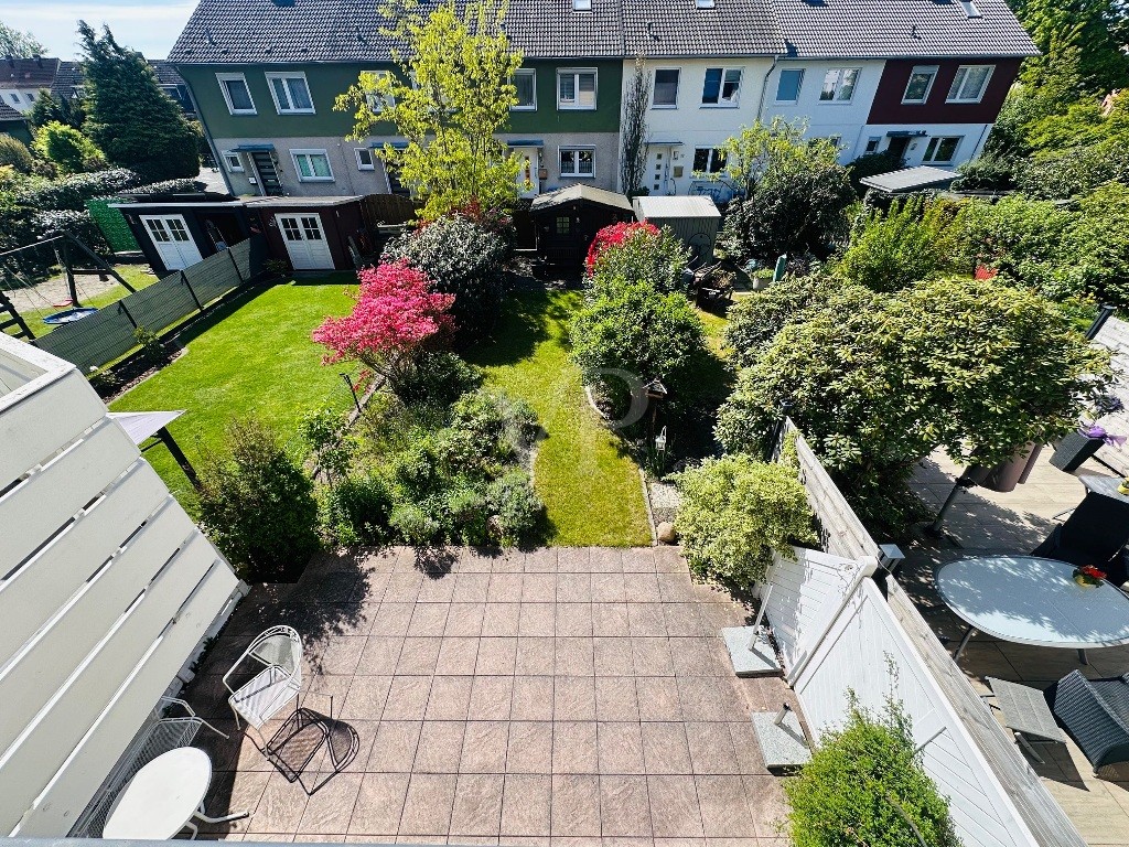 Blick in den Garten aus dem OG