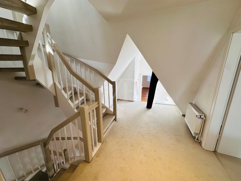 Treppenhaus erste Ebene