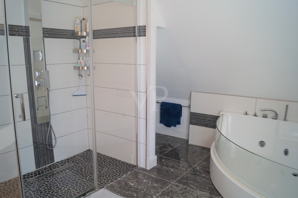 DG Badbereich im Schlafzimmer