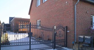 von_poll_real_estate_property_25217055_image_0