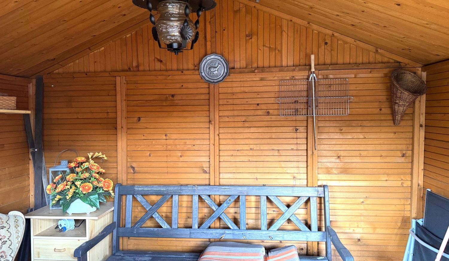 Gartenhütte von innen