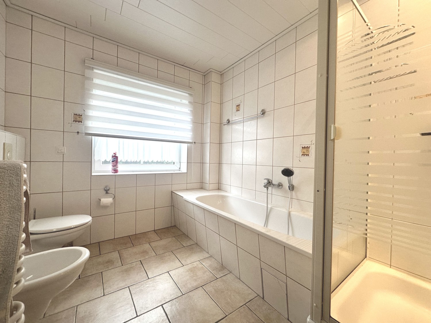 Bungalow großes Badezimmer