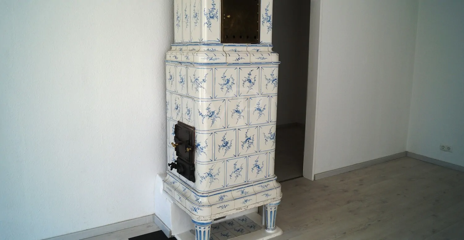 40 Kamin im Essbereich