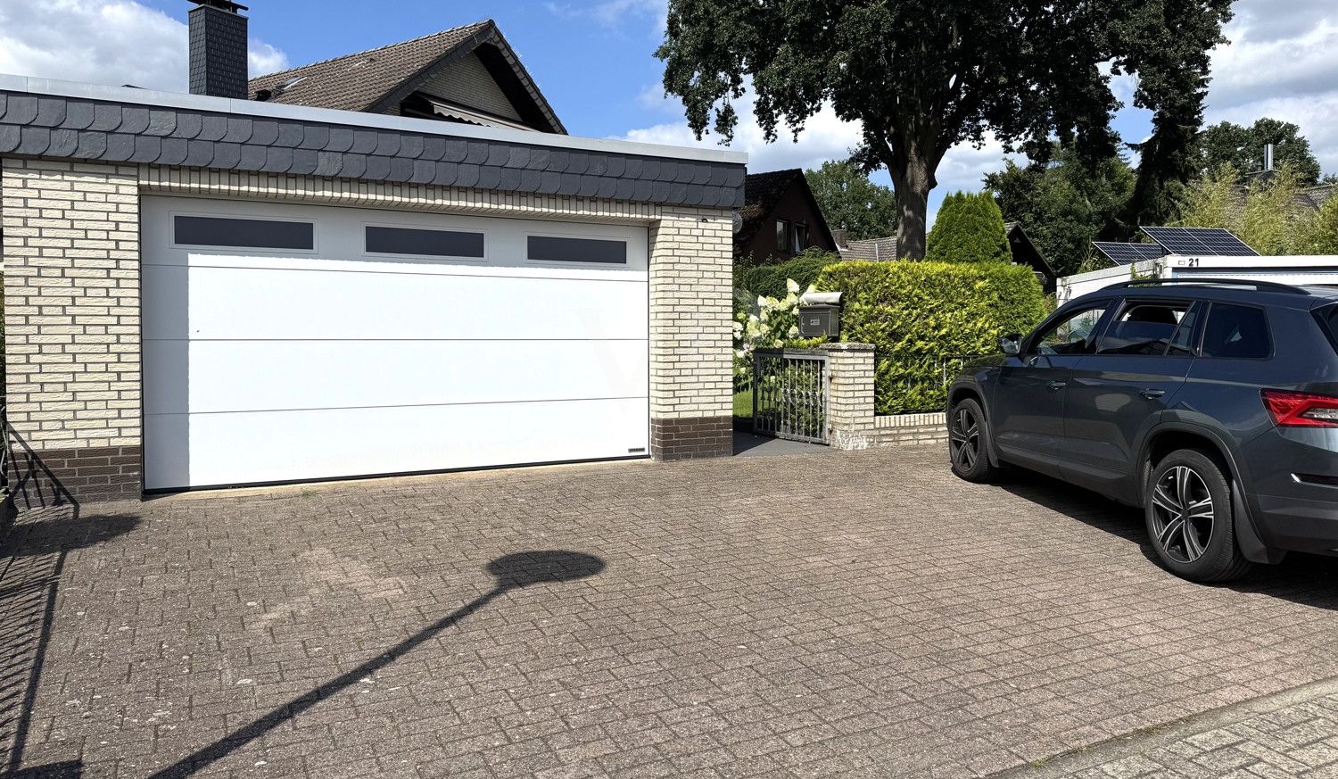 Große Garage