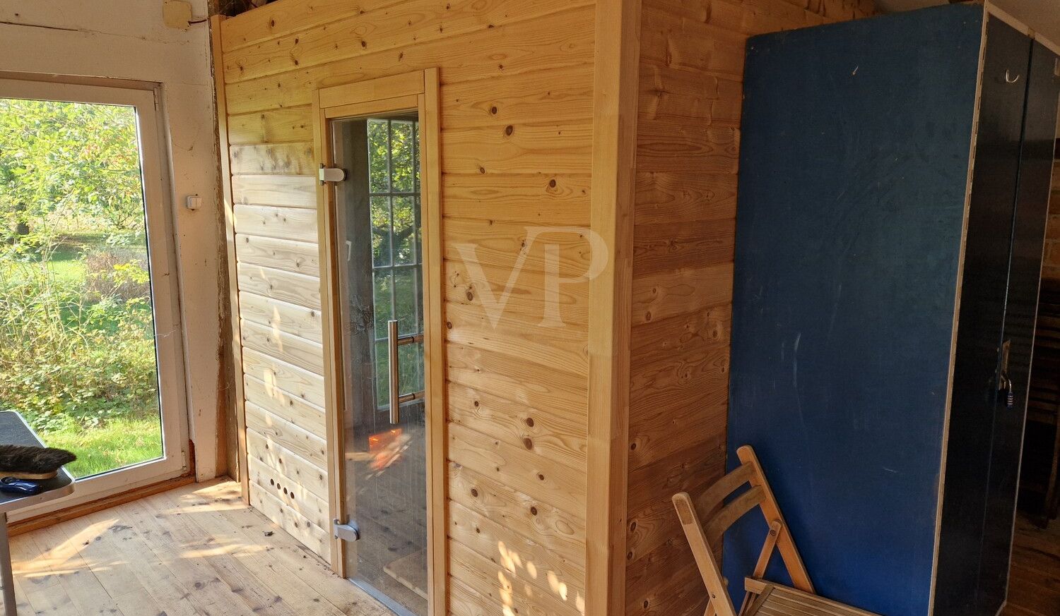 80 Sauna außen