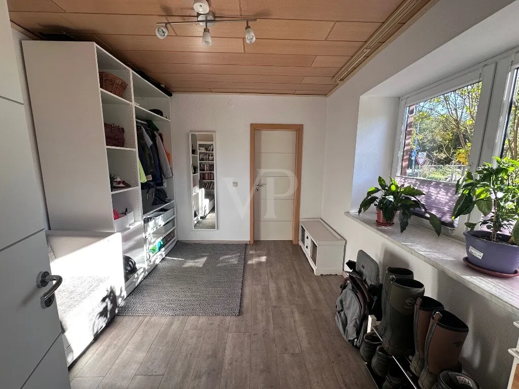 Garderobenzimmer im EG