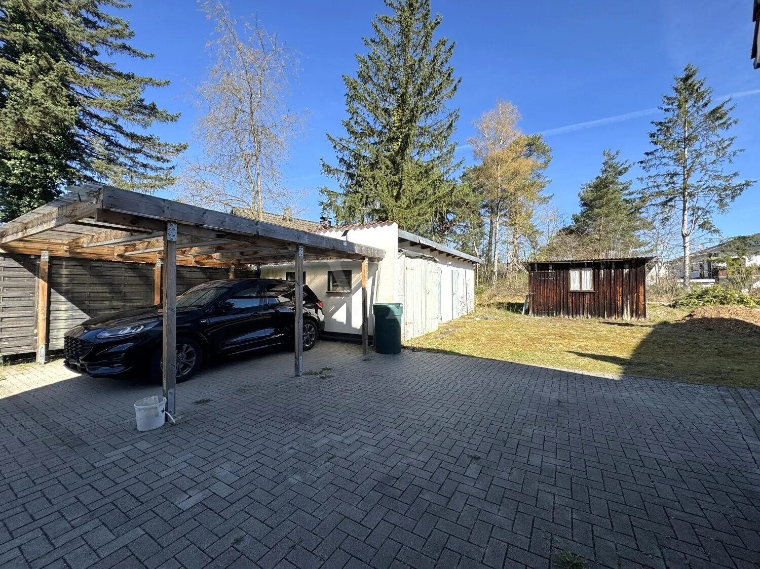 25 Carport