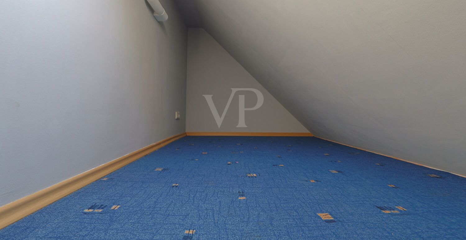 Dachboden DG