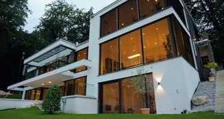 von_poll_real_estate_property_20032003_image_2