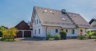 von_poll_real_estate_property_25032004_image_23