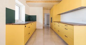 von_poll_real_estate_property_25032004_image_3
