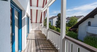 von_poll_real_estate_property_25032004_image_29