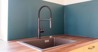 von_poll_real_estate_property_25032004_image_7