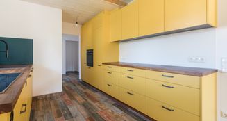 von_poll_real_estate_property_25032004_image_8