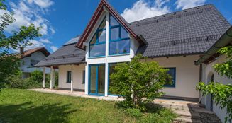 von_poll_real_estate_property_25032004_image_0