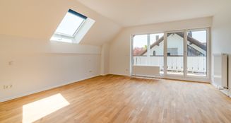 von_poll_real_estate_property_25032004_image_19