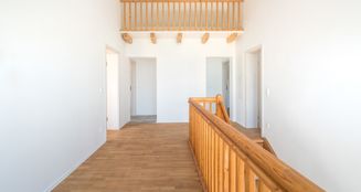 von_poll_real_estate_property_25032004_image_17