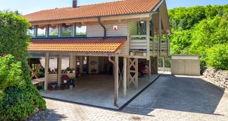 von_poll_real_estate_property_25032006_image_1