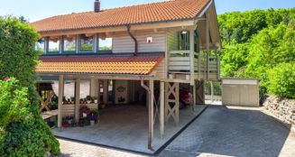 von_poll_real_estate_property_25032006_image_0