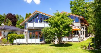 von_poll_real_estate_property_25032006_image_2