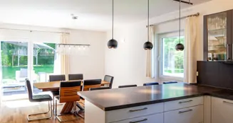 von_poll_real_estate_property_25032008_image_8