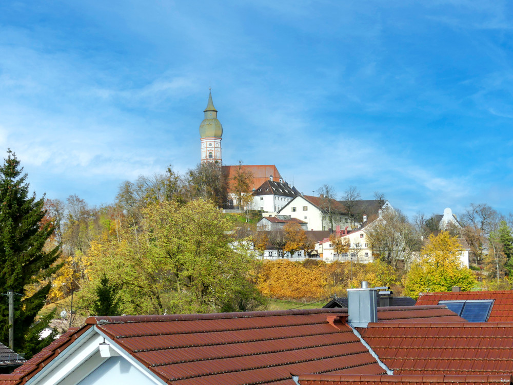 Blick auf Kloster Andechs