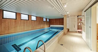 von_poll_real_estate_property_25032011_image_13