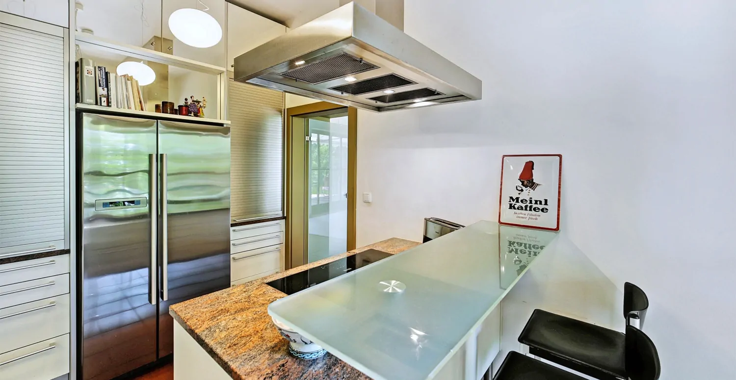 Privates Paradies mit Seeblick – Villenhälfte mit Charme, Stil und Lebensqualität