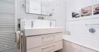 von_poll_real_estate_property_25032017_image_9