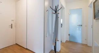 von_poll_real_estate_property_25032017_image_6