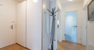 von_poll_real_estate_property_25032017_image_6