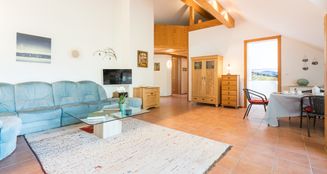 von_poll_real_estate_property_25032003_image_3