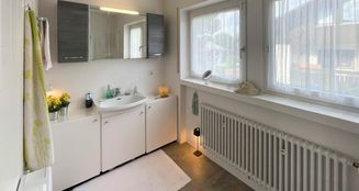 von_poll_real_estate_property_25032009_image_8