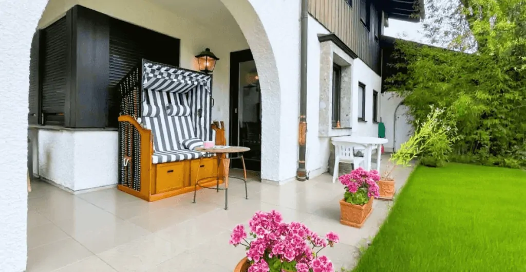 überdachte Terrasse