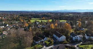 von_poll_real_estate_property_25032009_image_3