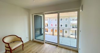 von_poll_real_estate_property_25032005_image_7