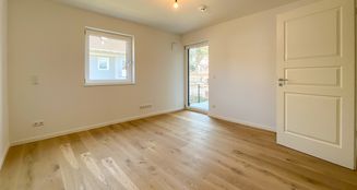 von_poll_real_estate_property_25032005_image_8