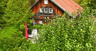 von_poll_real_estate_property_25032015_image_2