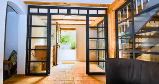 von_poll_real_estate_property_25032015_image_3