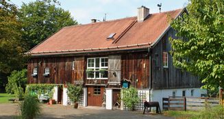 von_poll_real_estate_property_25032015_image_0