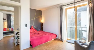 von_poll_real_estate_property_25032020_image_11