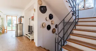 von_poll_real_estate_property_25032020_image_9