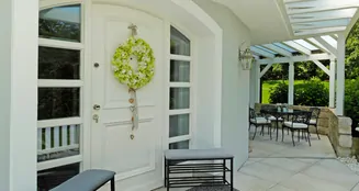 von_poll_real_estate_property_25032010-G_image_3