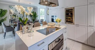 von_poll_real_estate_property_25032010-G_image_0