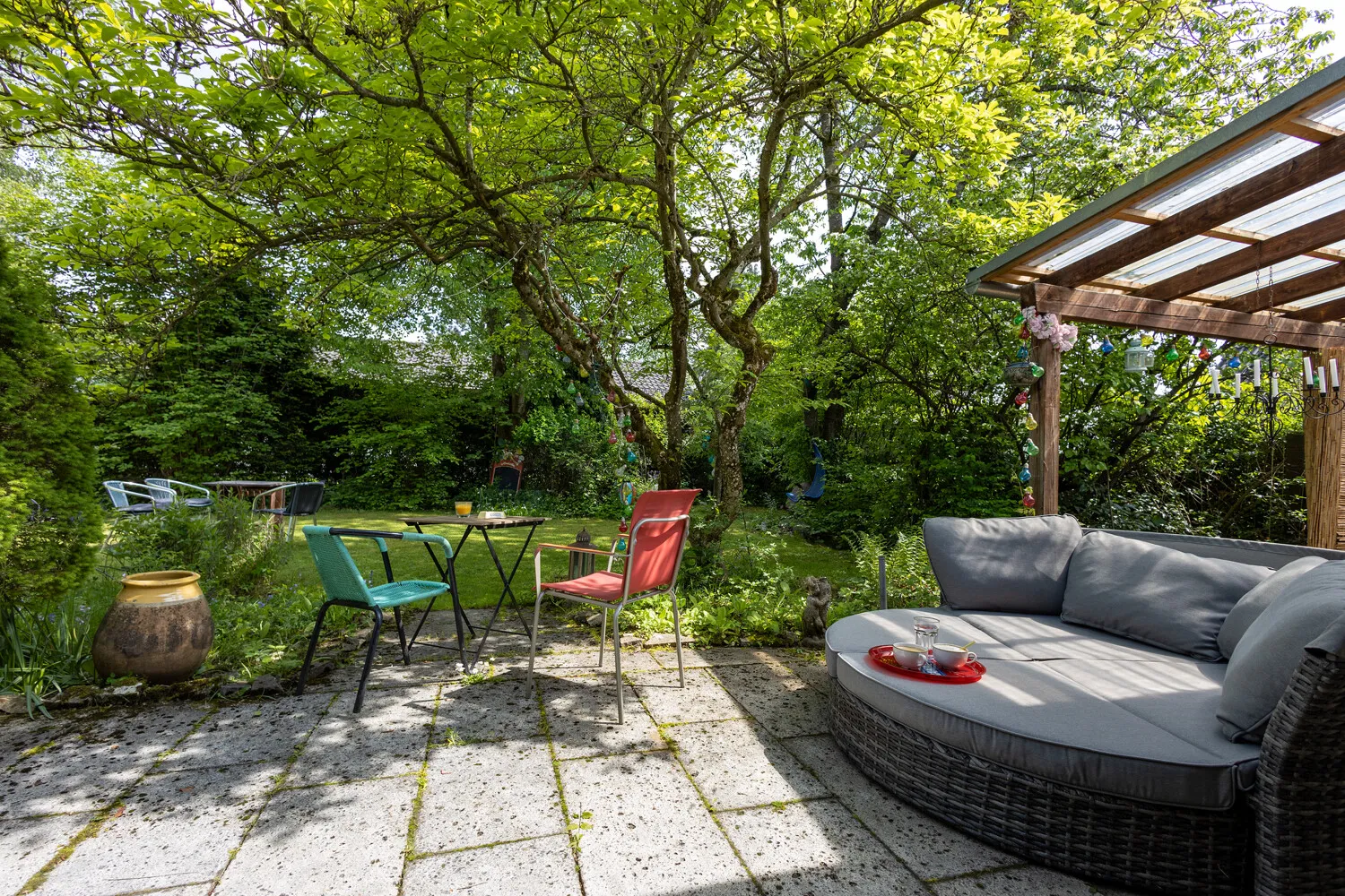 Charmantes Familienhaus auf schönem Grundstück