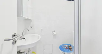 von_poll_real_estate_property_25021019_image_3